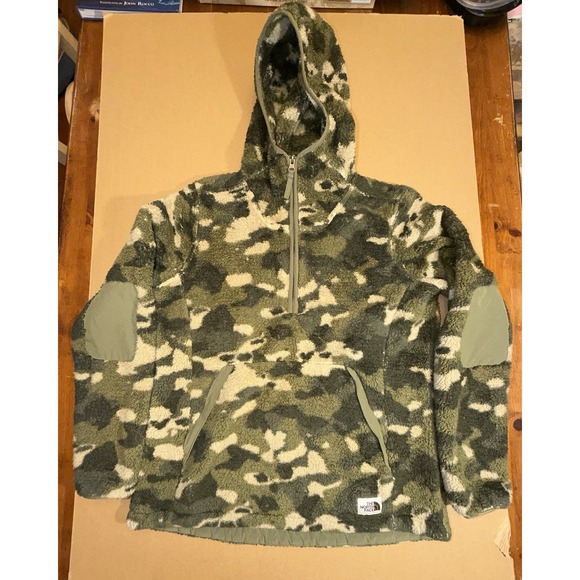 The North Face Jackets & Blazers - THE NORTH FACE Women's Fleece Jacket Camo Hoodie Elbow Patch Hunting Size M